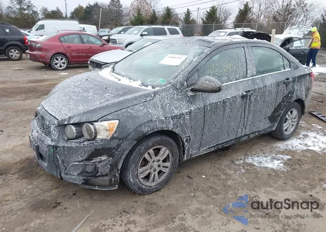 2015 Chevrolet Sonic Lt Manual z USA, uszkodzony, nr VIN 1G1JD5SH2F4133815